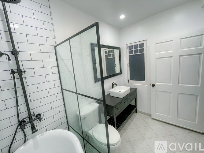 1428 12th Avenue 5 Beds Single Family Home for Rent - Photo gallery 4