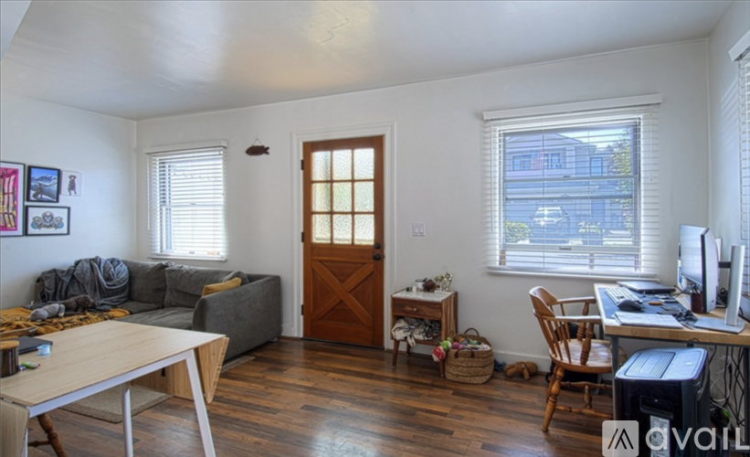 2209 Elden Ave 1 Single Family Home for Rent - Photo gallery 3