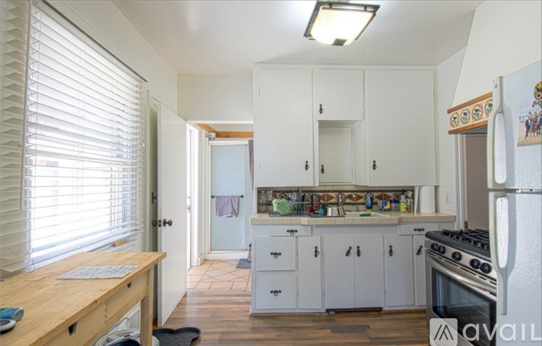 2209 Elden Ave 1 Single Family Home for Rent - Photo gallery 5
