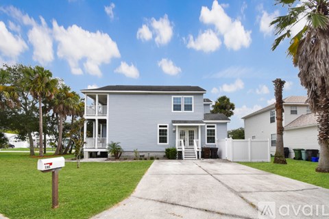 195 Cabeza St 3 Beds Apartment for Rent