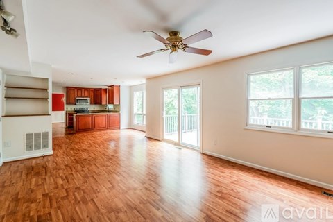 15076 Barkwood Dr 5 Beds Apartment for Rent