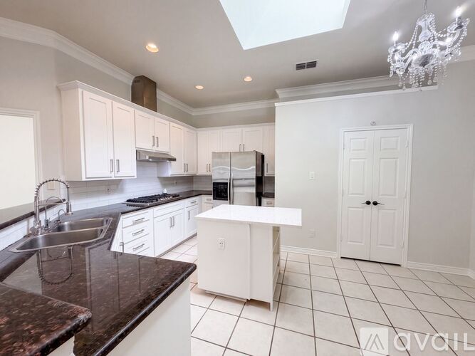 8704 Stonecrest Dr 3 Beds Single Family Home for Rent - Photo gallery 5