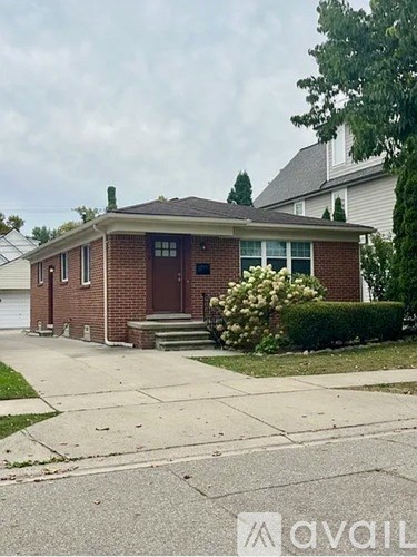 670 Humphrey Avenue 2 Beds Apartment for Rent