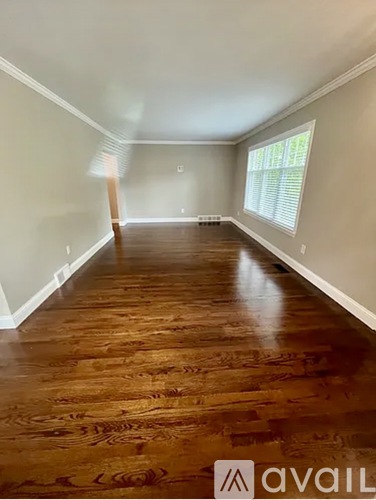 670 Humphrey Avenue 2 Beds Single Family Home for Rent - Photo gallery 3