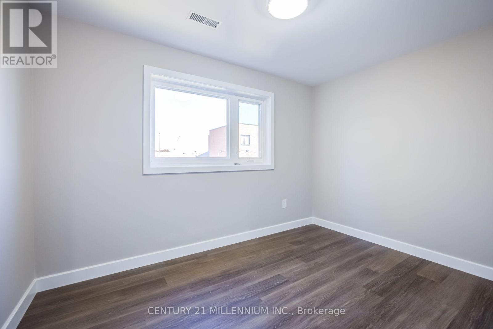 3 bedroom apartment - A - 58 ISABELLA STREET A, Brampton (Downtown Brampton) 4