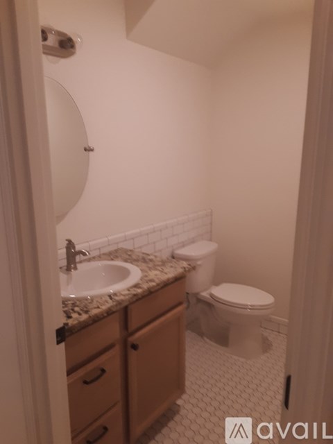 2447 Newburg Rd 2 Beds Apartment for Rent