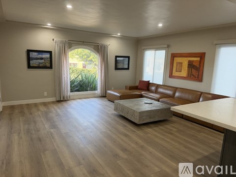 1333 W 14Th St 2 Beds Apartment for Rent