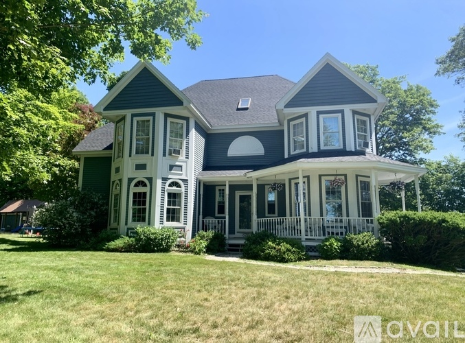 679 Gurnet Road 5 Beds Single Family Home for Rent - Photo gallery 1