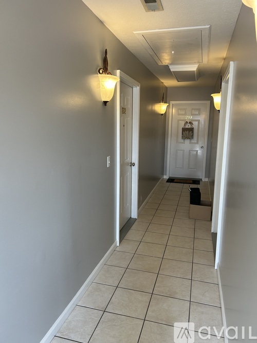 702 Oakvale Road 1 Apartment for Rent - Photo gallery 4