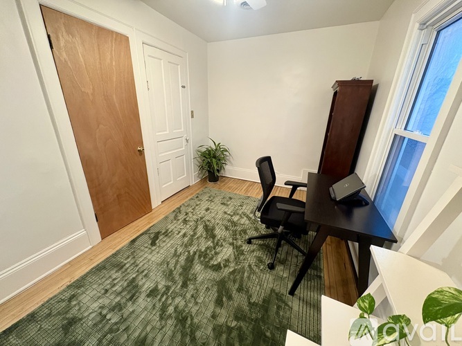 3058 North Fratney Street 3 Beds Apartment for Rent - Photo gallery 3