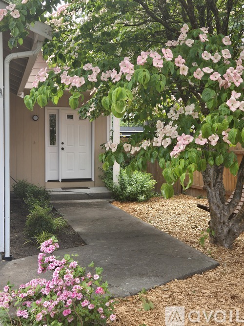 1140 Central Street Northeast 3 Beds Single Family Home for Rent - Photo gallery 1