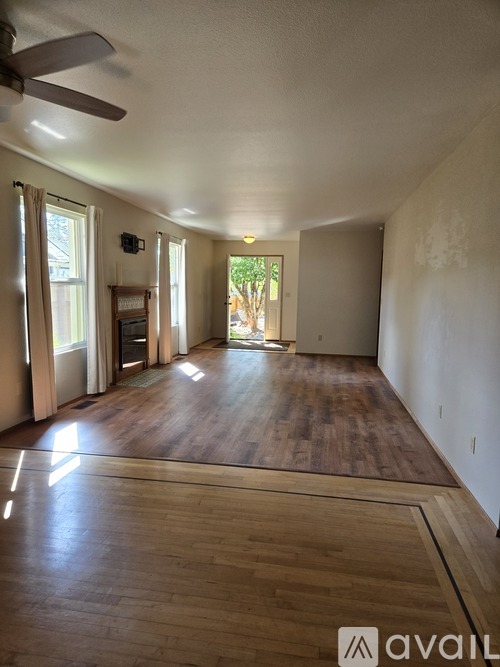1140 Central Street Northeast 3 Beds Single Family Home for Rent - Photo gallery 4