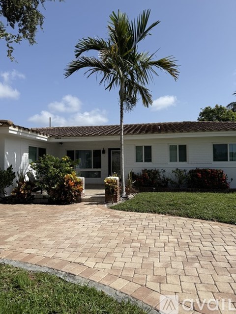 2071 NE 27Th St 4 Beds Apartment for Rent