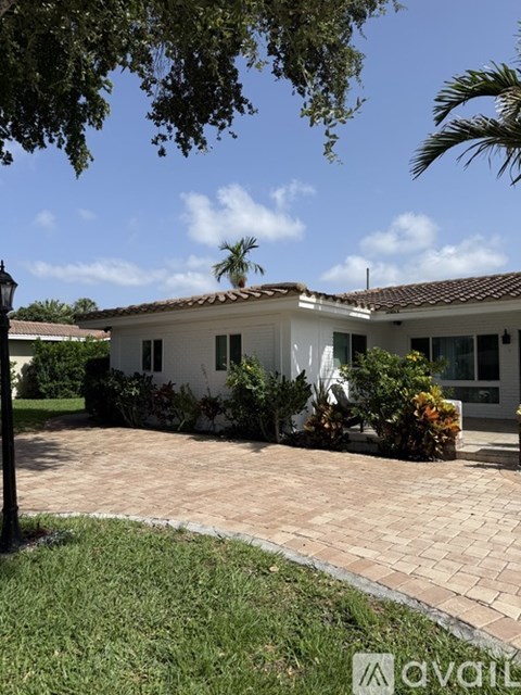2071 NE 27Th St 4 Beds Apartment for Rent