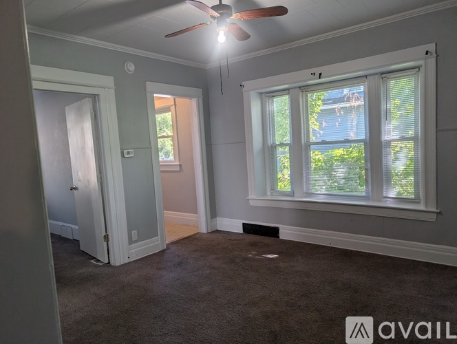 673-675 Dewey Avenue 2 Beds Apartment for Rent - Photo gallery 3