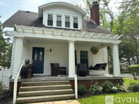 614 Greenwood Avenue Southeast 3 Beds Apartment for Rent