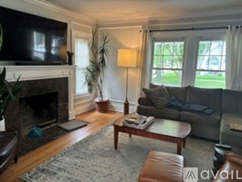 614 Greenwood Avenue Southeast 3 Beds Apartment for Rent