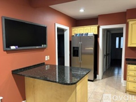 614 Greenwood Avenue Southeast 3 Beds Apartment for Rent