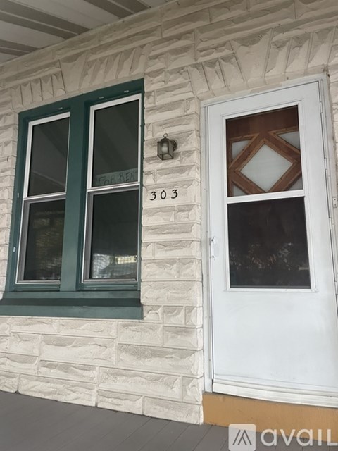 303 Chestnut St 3 Beds Apartment for Rent
