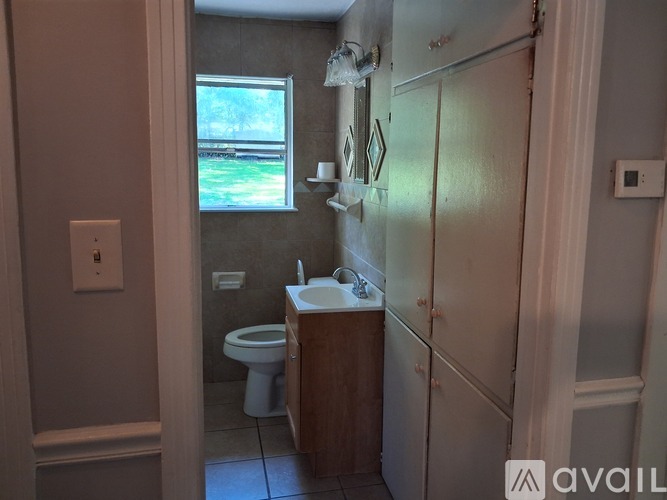 5421 Colonial Oaks Drive N 4 Beds Single Family Home for Rent - Photo gallery 2