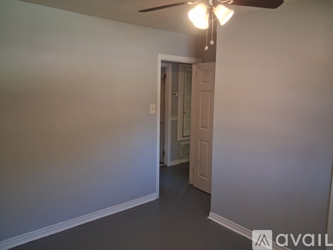 5421 Colonial Oaks Drive N 4 Beds Single Family Home for Rent - Photo gallery 4
