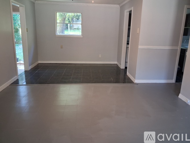 5421 Colonial Oaks Drive N 4 Beds Single Family Home for Rent - Photo gallery 5