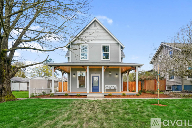 46 Walnut Street 3 Beds Single Family Home for Rent - Photo gallery 1