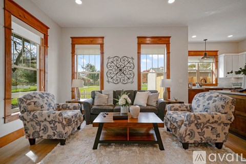 46 Walnut Street 3 Beds Apartment for Rent