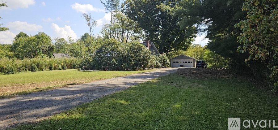 75 Oak Hill Dr 2 Beds Single Family Home for Rent - Photo gallery 2