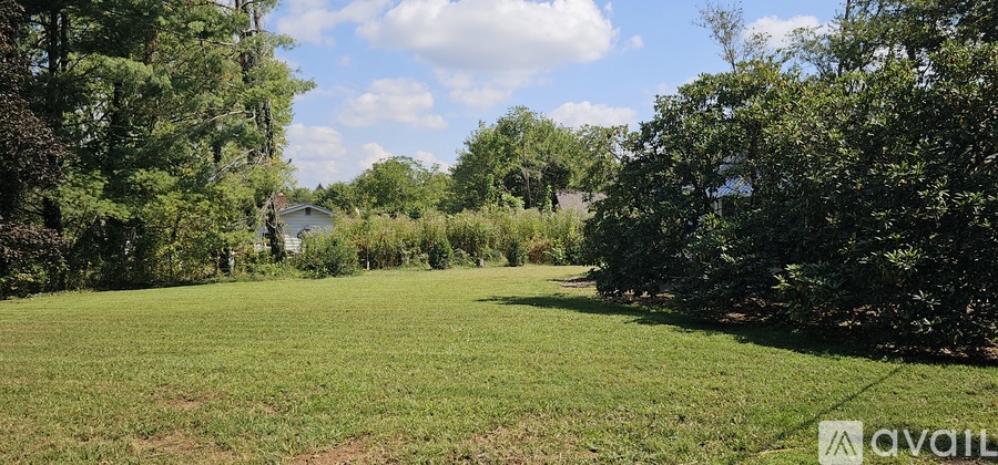 75 Oak Hill Dr 2 Beds Single Family Home for Rent - Photo gallery 3