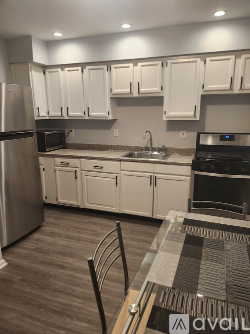 364 Westwood Avenue 1 Apartment for Rent - Photo gallery 1