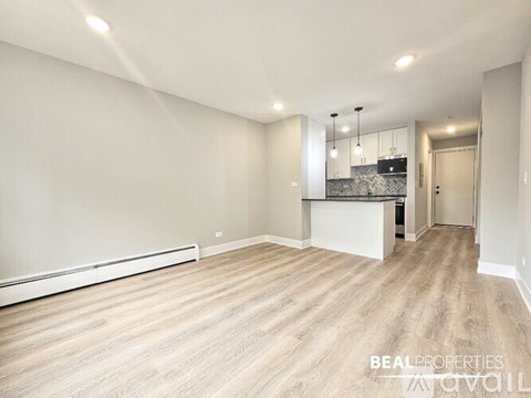 555 W Stratford Pl Studio Apartment for Rent