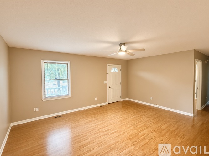 126 Salem Meadow Drive 3 Beds Single Family Home for Rent - Photo gallery 2