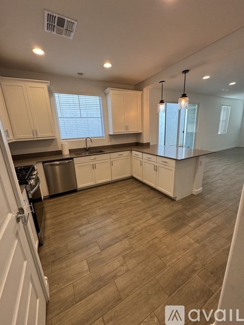 3315 South Lotus 3 Beds Apartment for Rent