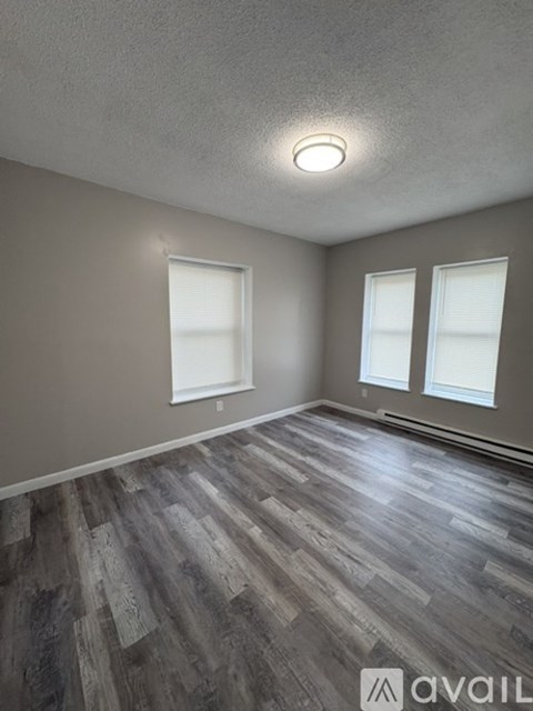 40 E Liberty St 3 Beds Apartment for Rent