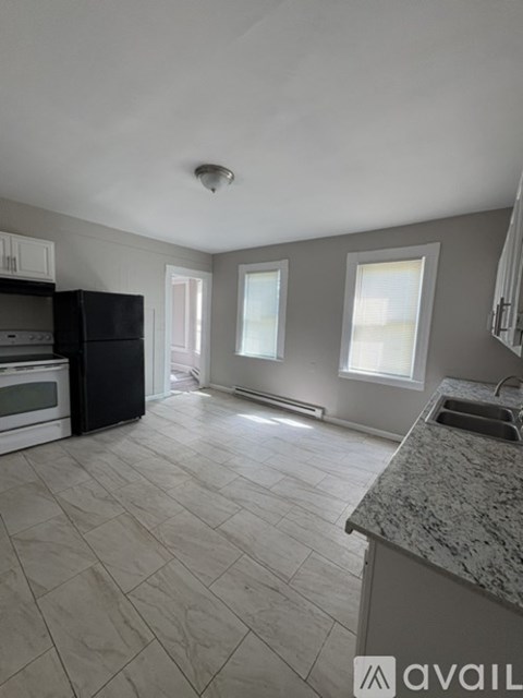 56 Ashley St 3 Beds Apartment for Rent