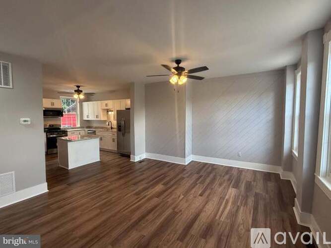 322 S Front St 3 Beds Townhouse for Rent - Photo gallery 2