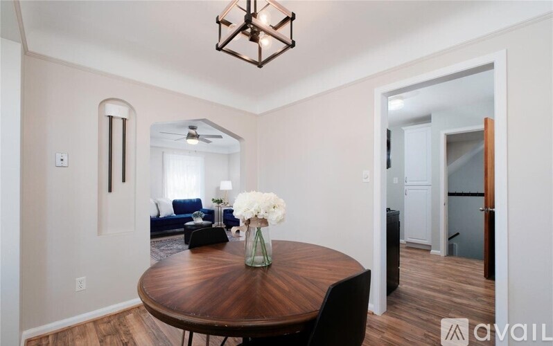 2650 Grindley Park Street 3 Beds Single Family Home for Rent - Photo gallery 4