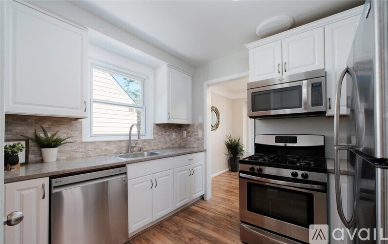 2650 Grindley Park Street 3 Beds Single Family Home for Rent - Photo gallery 5