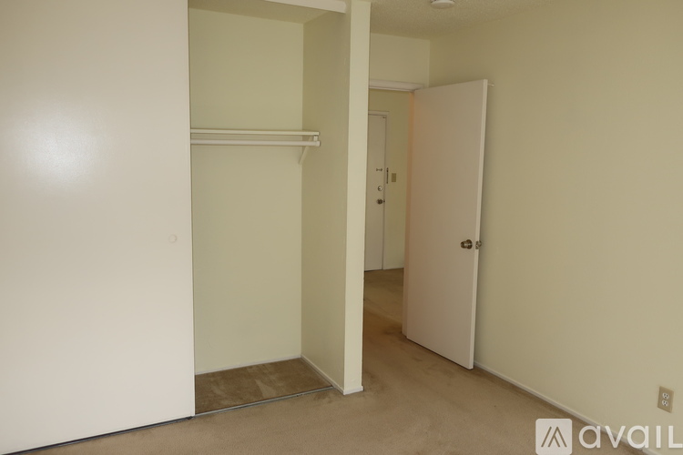 564 Oakland Avenue 1 Apartment for Rent - Photo gallery 5