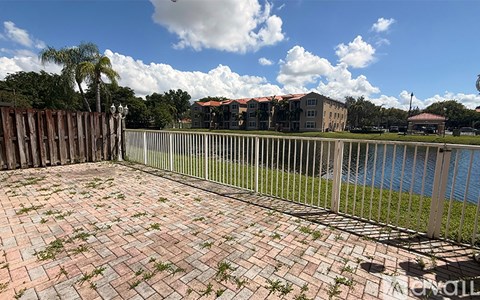 11510 NW 67Th Terrace 4 Beds Apartment for Rent