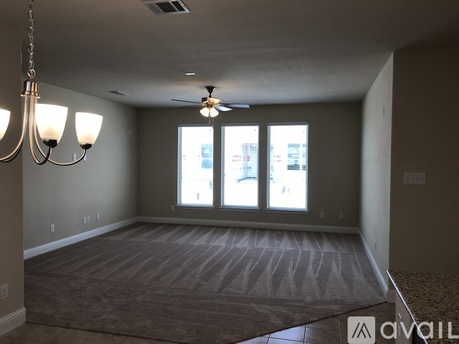 2040 Miramar Dr 3 Beds Single Family Home for Rent - Photo gallery 4
