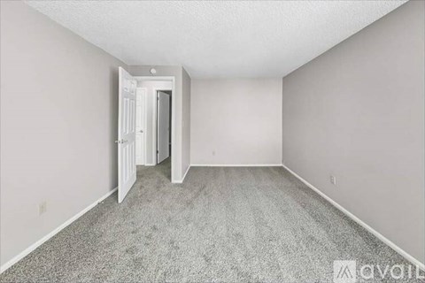 1308 South Grand Avenue West 3 Beds Apartment for Rent