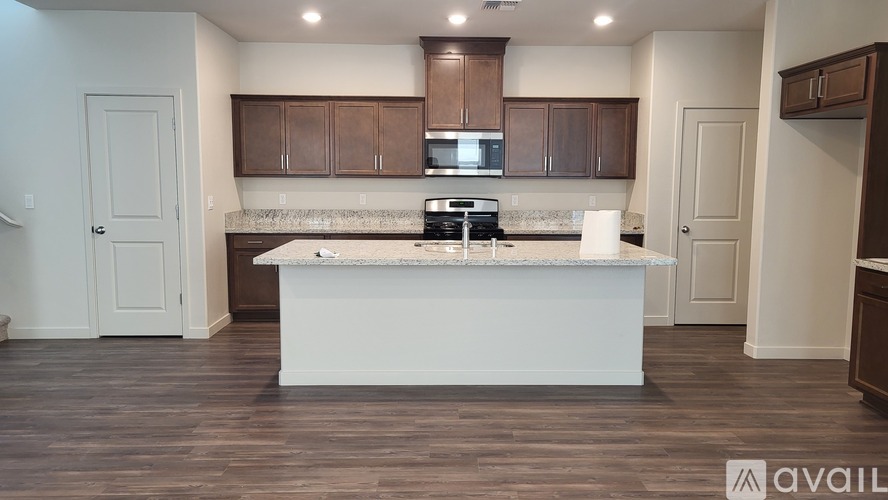 676 Whitewater Way 4 Beds Single Family Home for Rent - Photo gallery 2