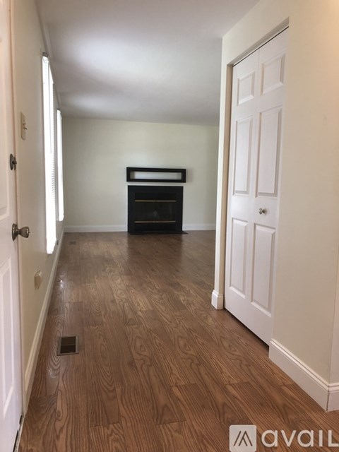 14 Belfort Loop 3 Beds Apartment for Rent