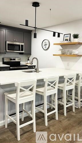 2 West Avenue 1 Apartment for Rent