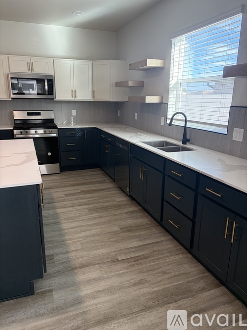 2461 B Ross Road 3 Beds Single Family Home for Rent - Photo gallery 4