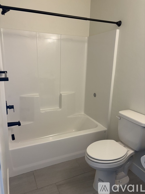 2461 B Ross Road 3 Beds Single Family Home for Rent - Photo gallery 5