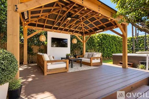 14418 Collins St 3 Beds Apartment for Rent
