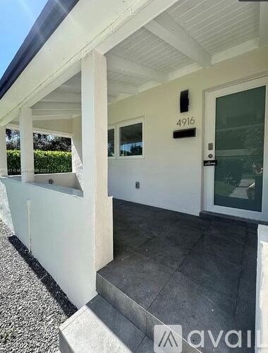 4196 Washington Dr 3 Beds Apartment for Rent